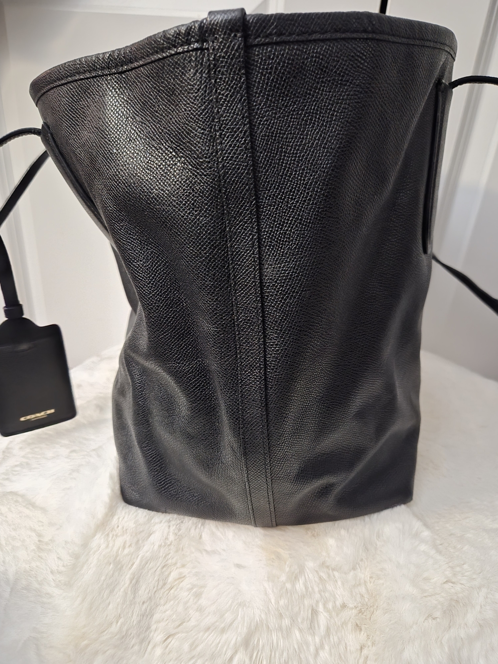 Coach Black Leather Tote Bag with Gold Logo - Picture 5 of 10